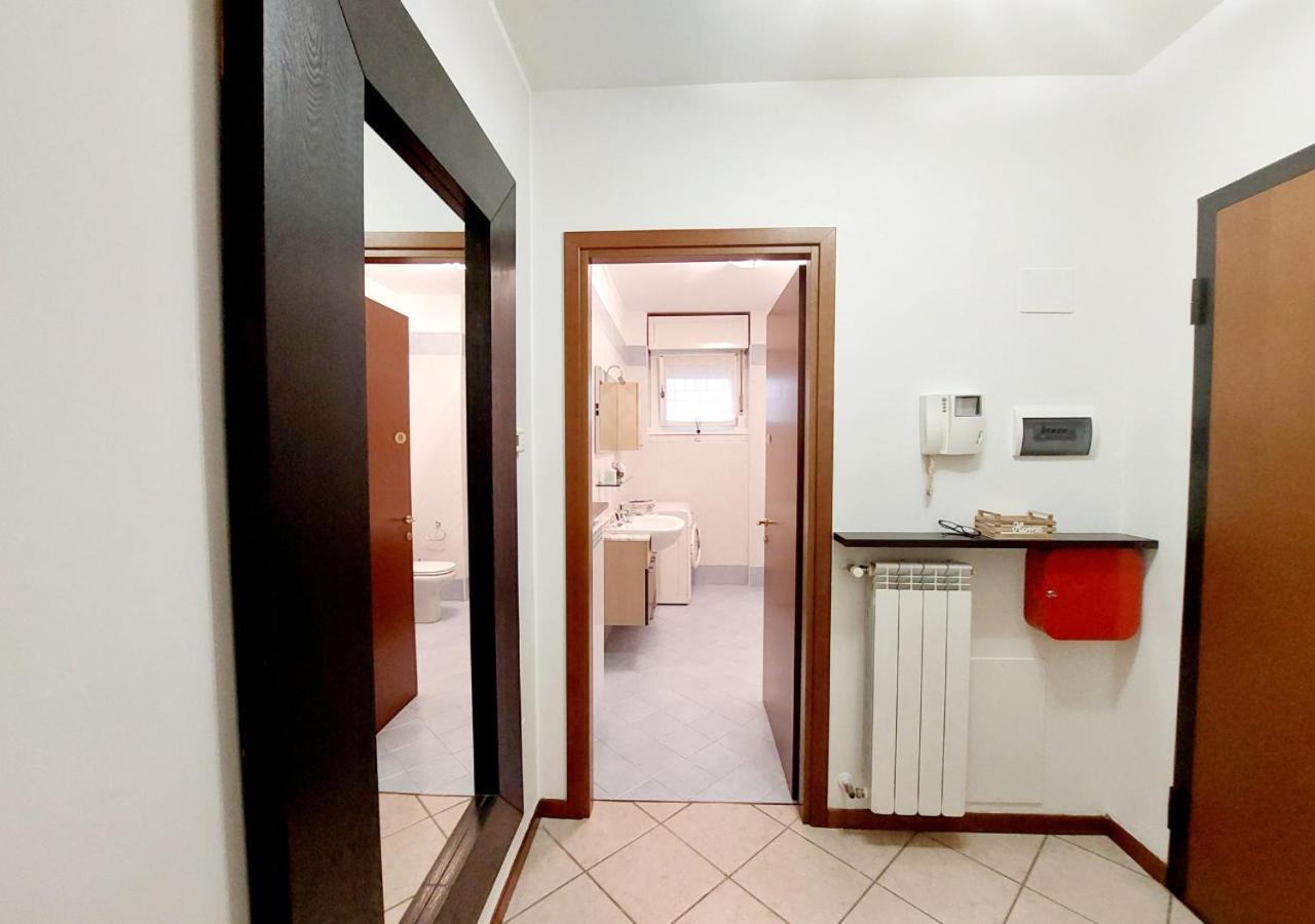 Appartamento Monolocale-7 Minuti Da Bergamo, 10 Minuti Milan Bergamo Airport Gorle Esterno foto